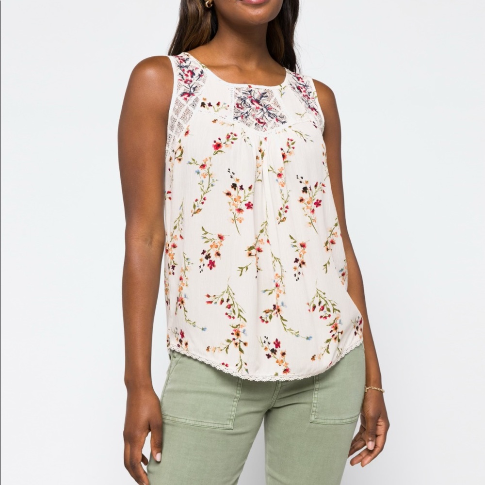 Off white lace tank size M